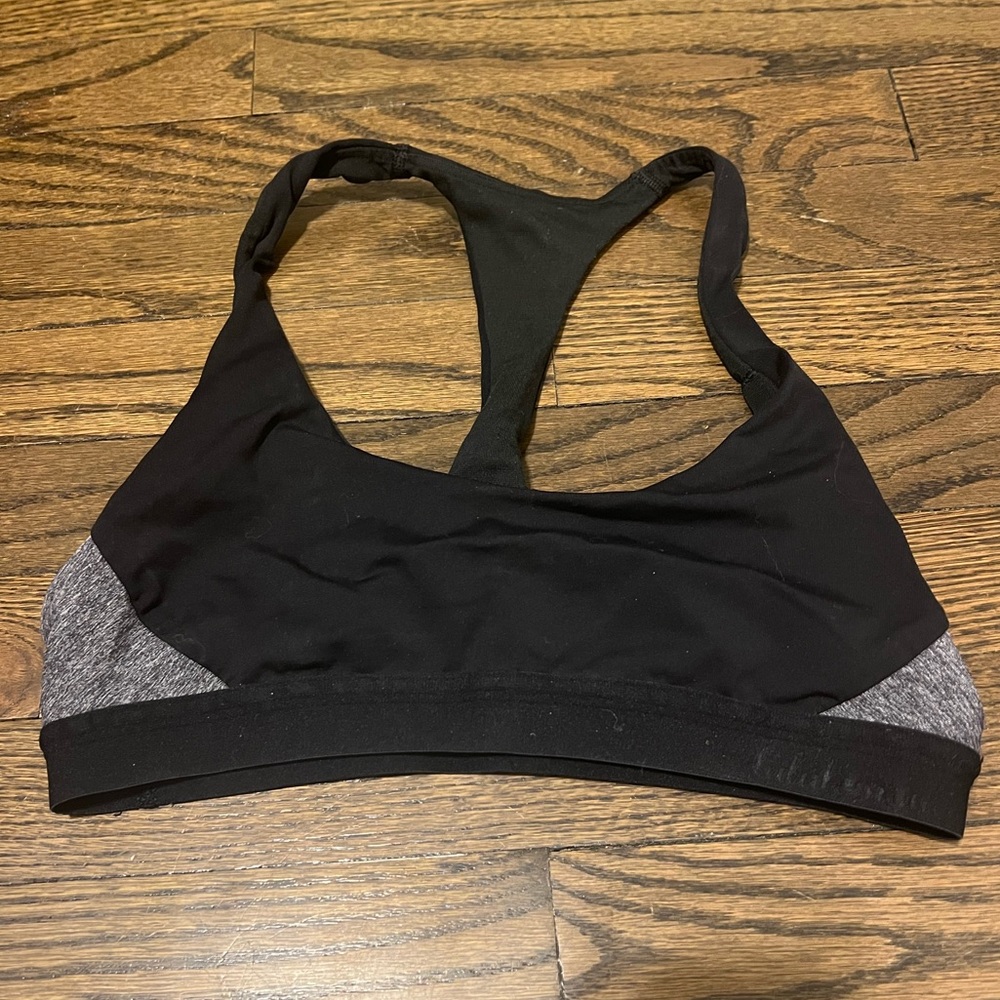 Black and gray lululemon sports bra